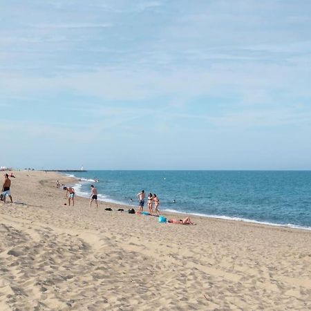 T3 - Parking - Plage / 6 Personnes Le Barcarès Dış mekan fotoğraf