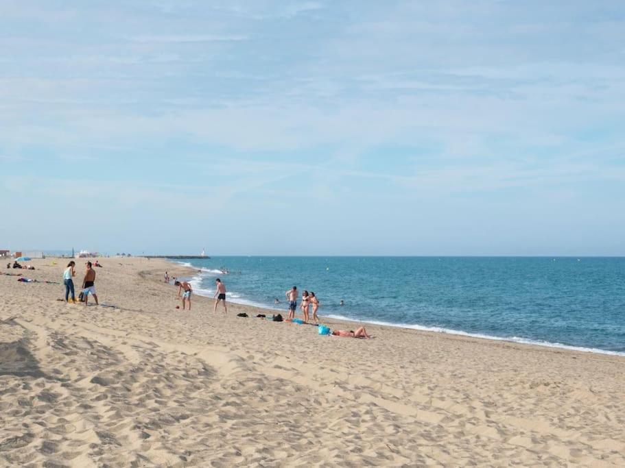 T3 - Parking - Plage / 6 Personnes Le Barcarès Dış mekan fotoğraf